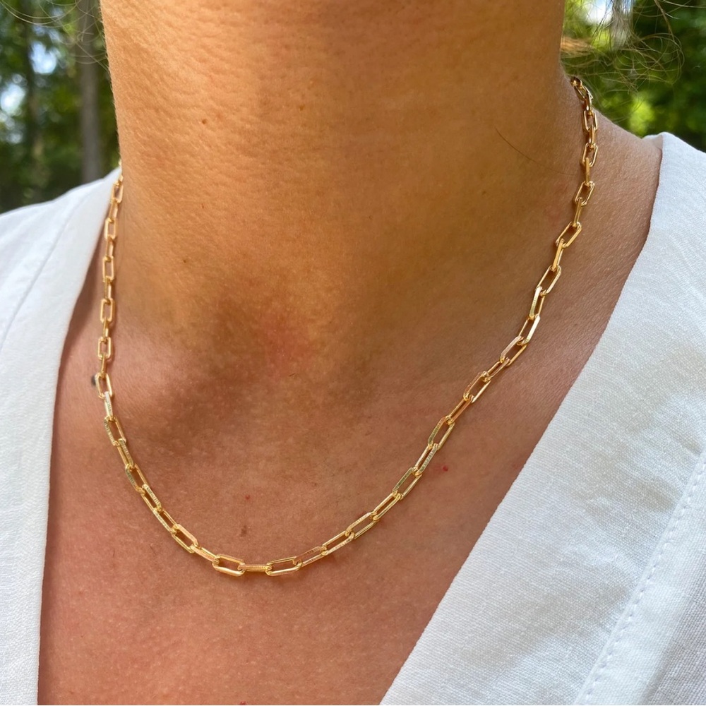 Gold Paperclip Chains Link Cable Chain Necklace Oval Gold 23 4/8" long.